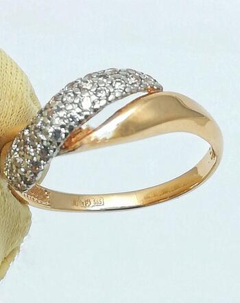 Золотое кольцо женское, вставка фианит