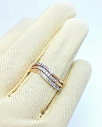 Золотое кольцо женское, вставка фианит