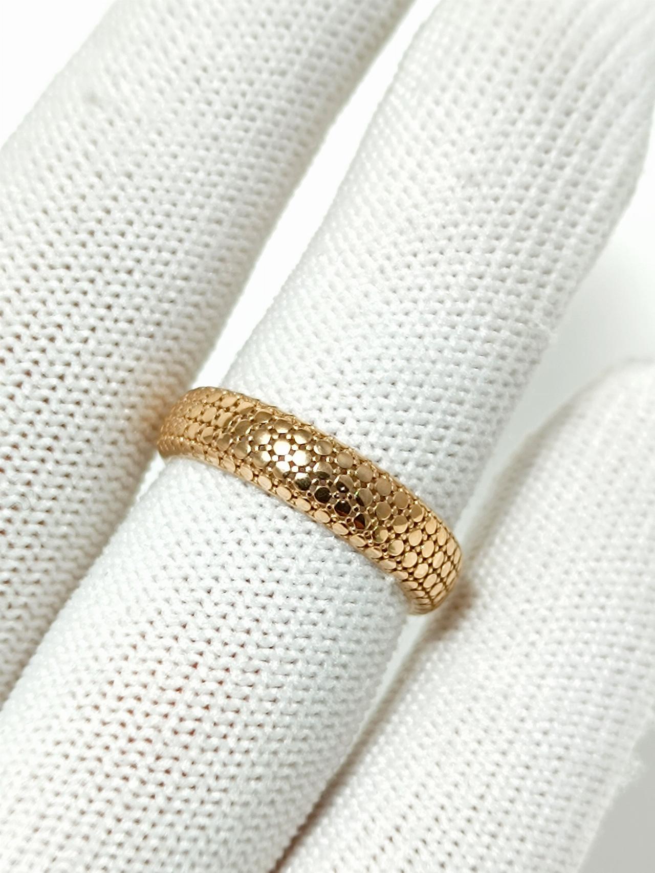 Золотое кольцо женское