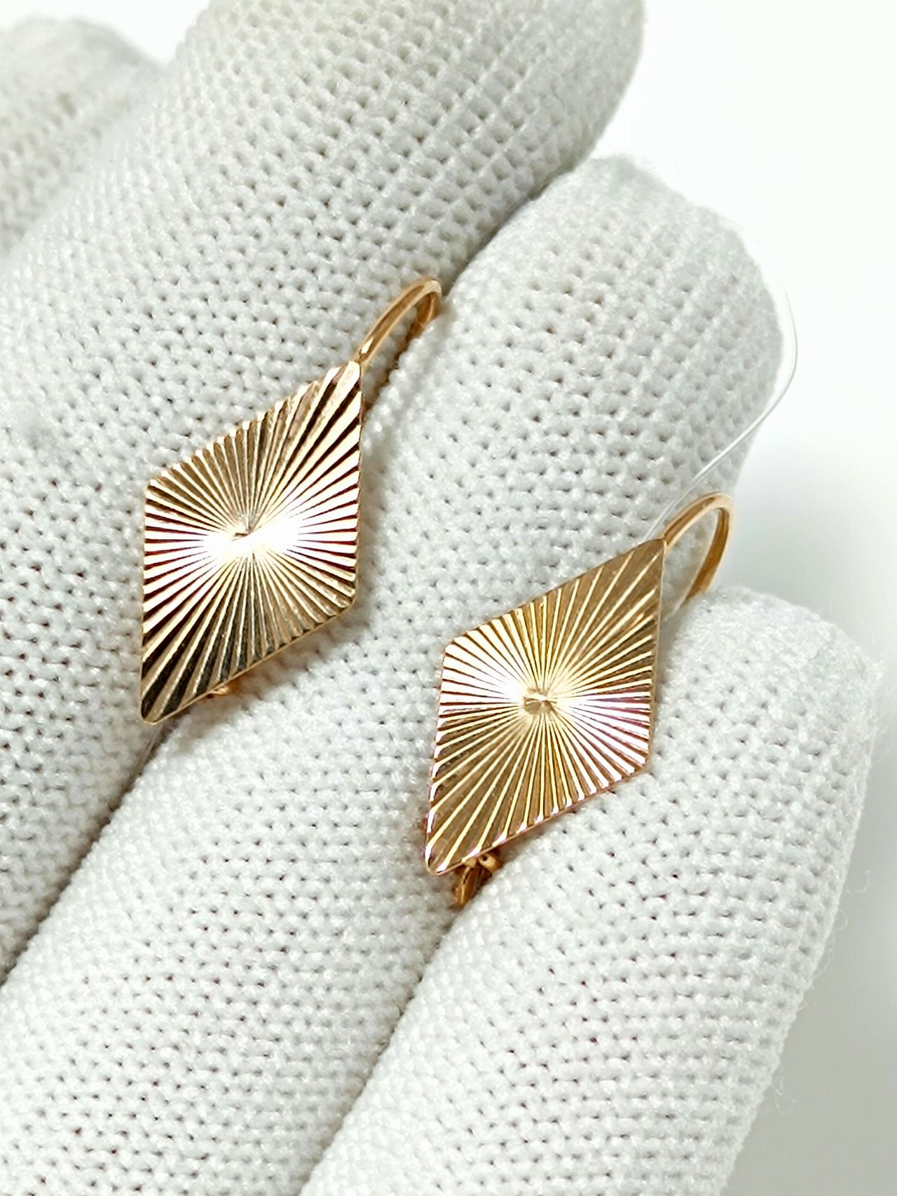 Золотые серьги женские