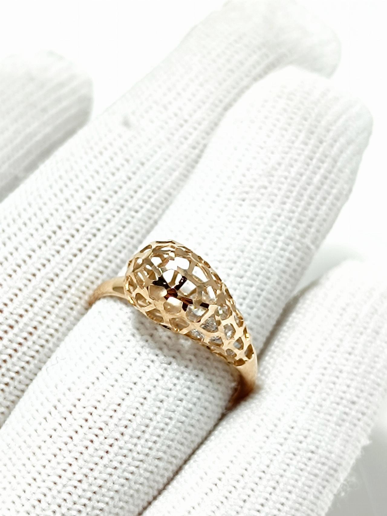 Золотое кольцо женское, вставка фианит