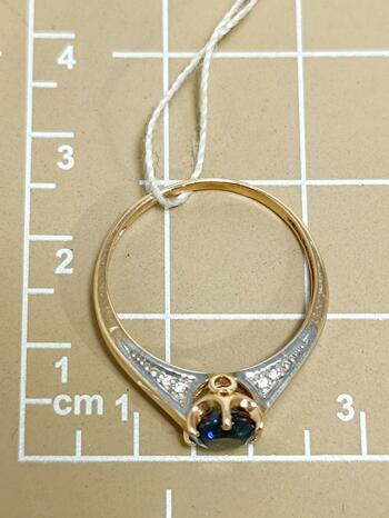 Золотое кольцо женское, вставка фианит