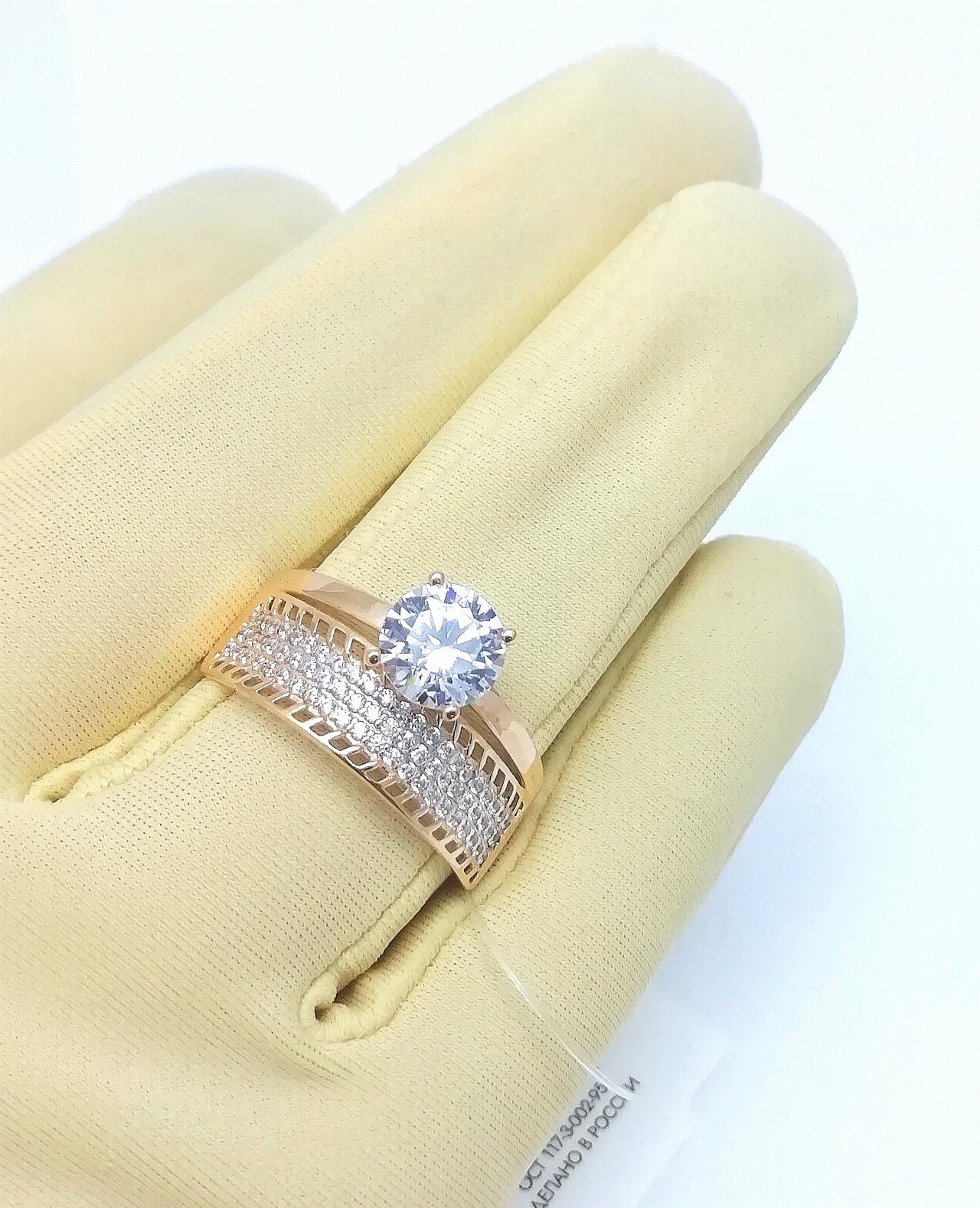 Золотое кольцо женское, вставка фианит