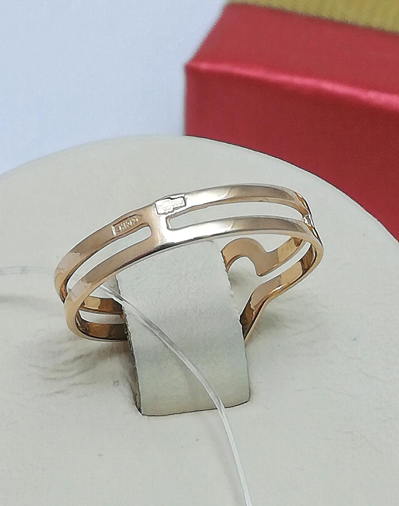 Золотое кольцо женское, вставка фианит