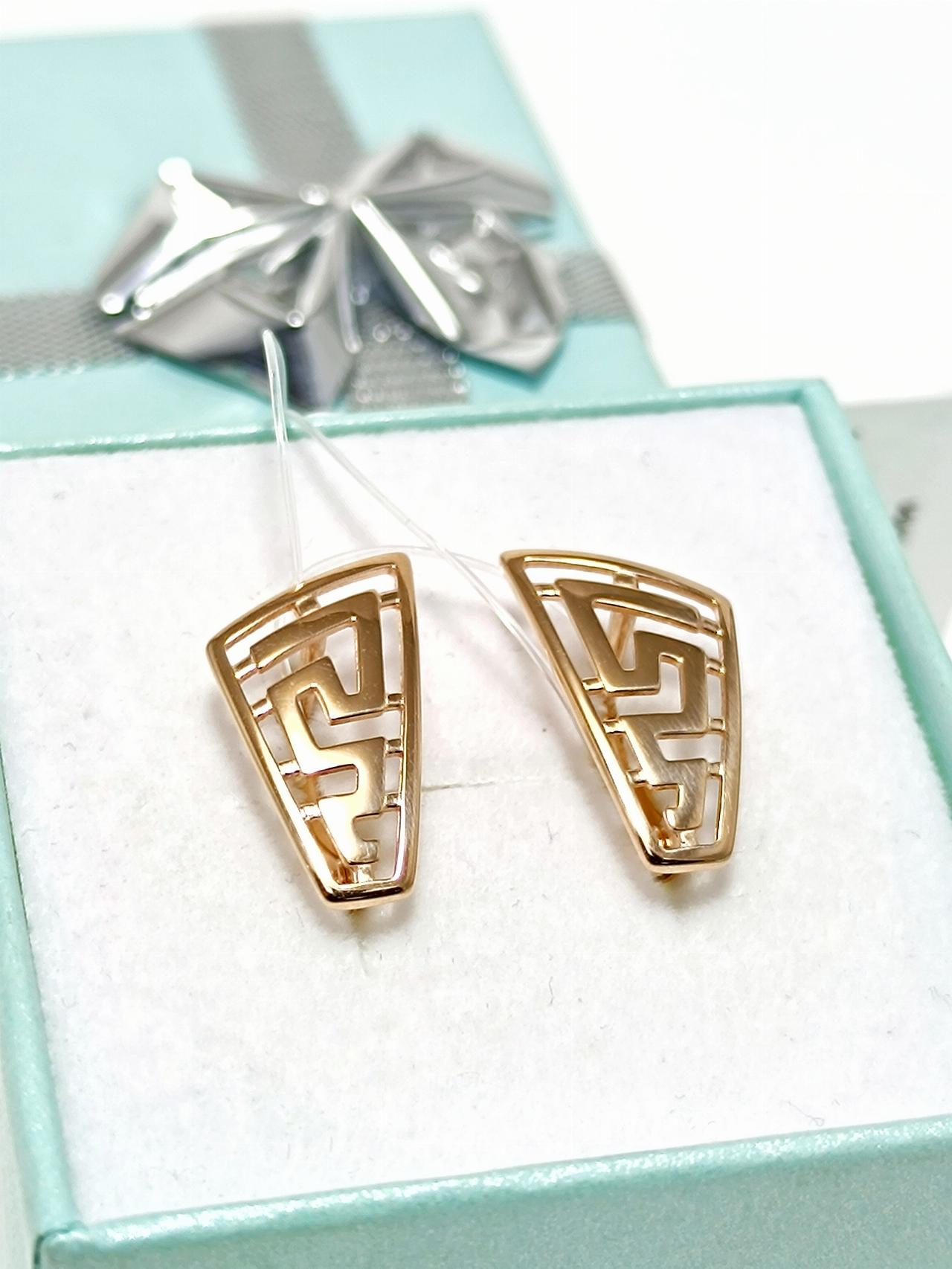 Золотые серьги женские