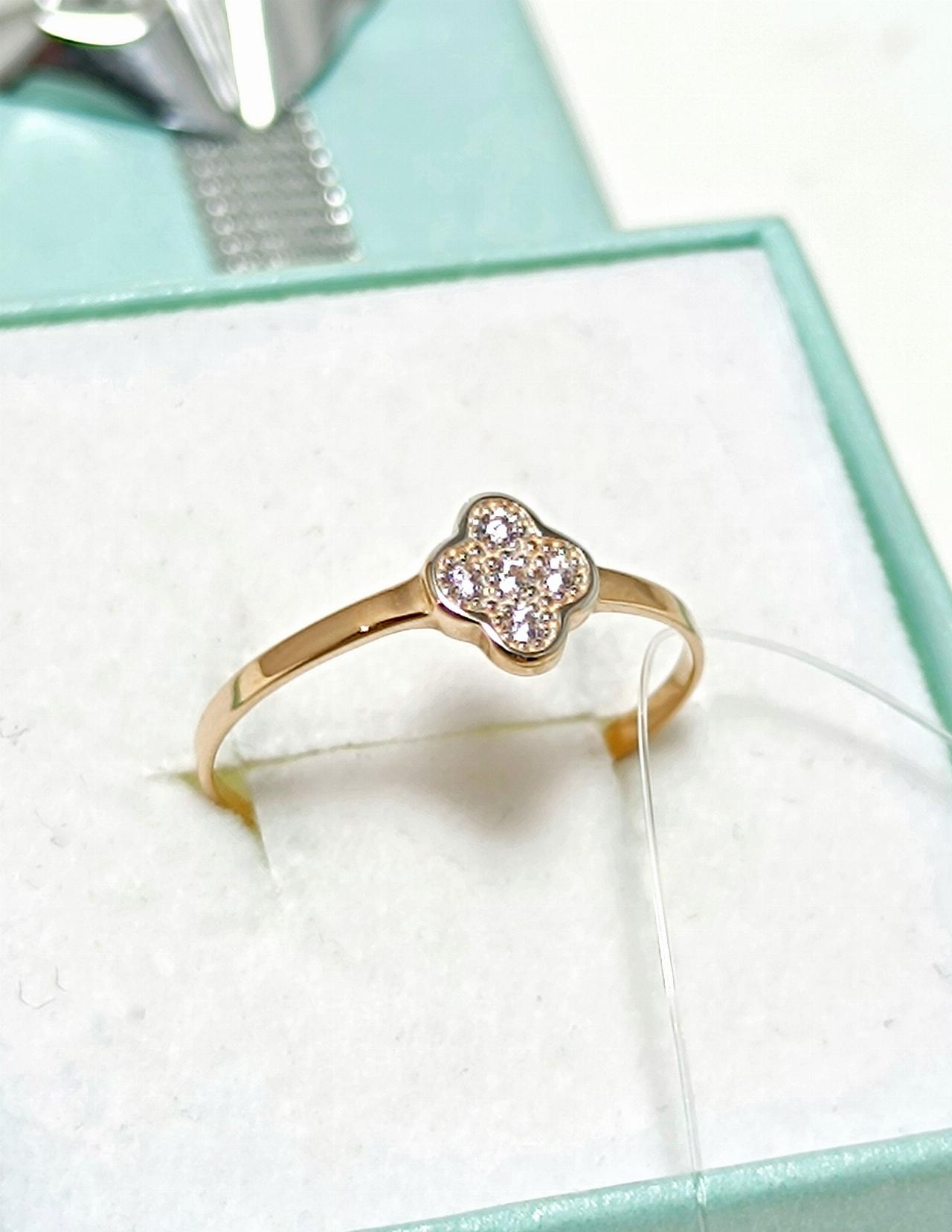 Золотое кольцо женское, вставка фианит