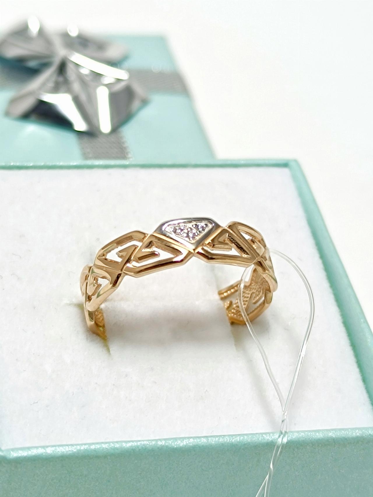 Золотое кольцо женское, вставка фианит