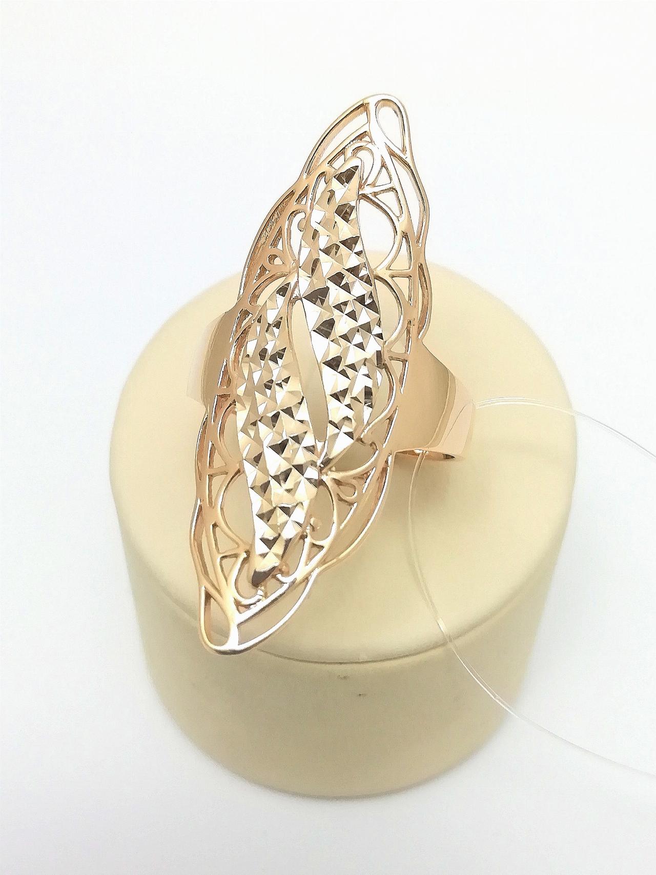 Золотое кольцо женское