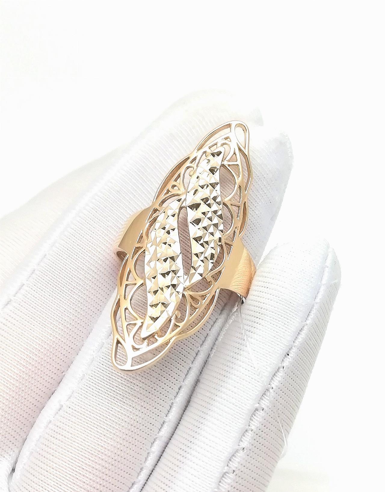 Золотое кольцо женское